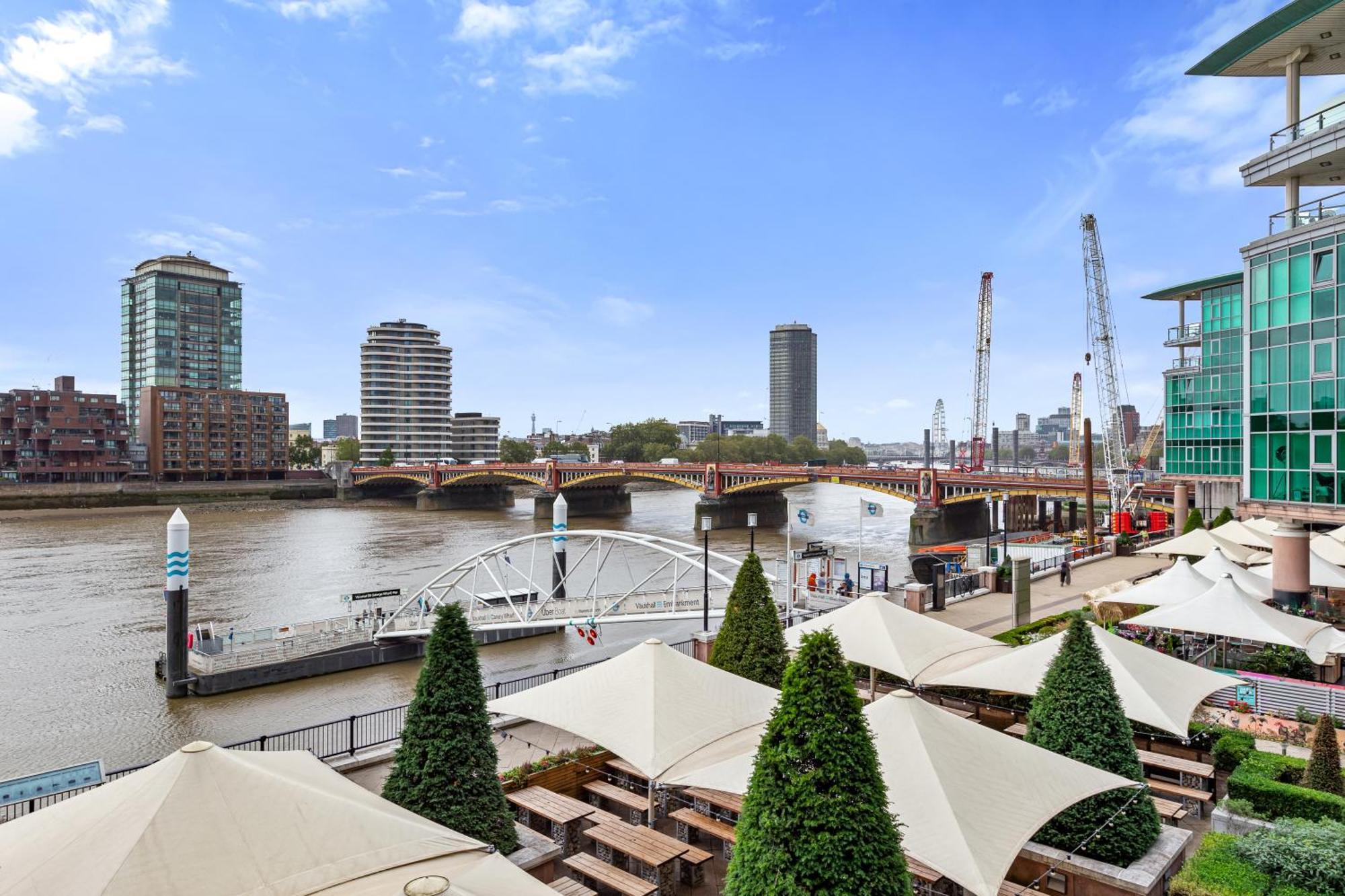 Apartament 2 Bedroom Us Embassy Eye And Riverside View Panoramic Balcony