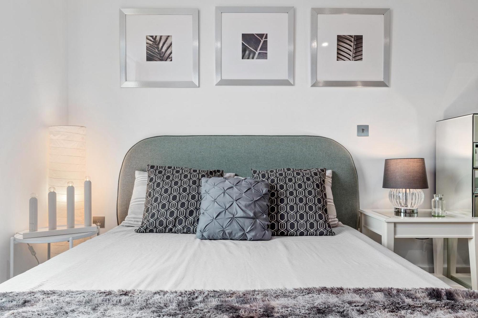 Apartament 2 Bedroom Us Embassy Eye And Riverside View Panoramic Balcony Londra